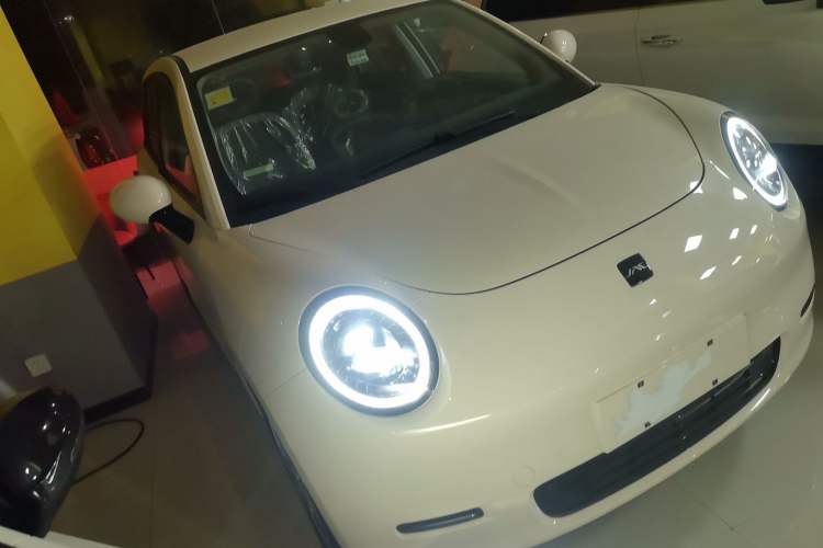 Used JAC Yiwei 3 2024 Zhi'ai Edition 330km Lite Front Right 45 Deg