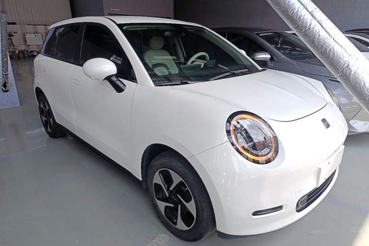 Used JAC Yiwei 3 2024 Zhi'ai Edition 330km Air Front Right 45 Deg