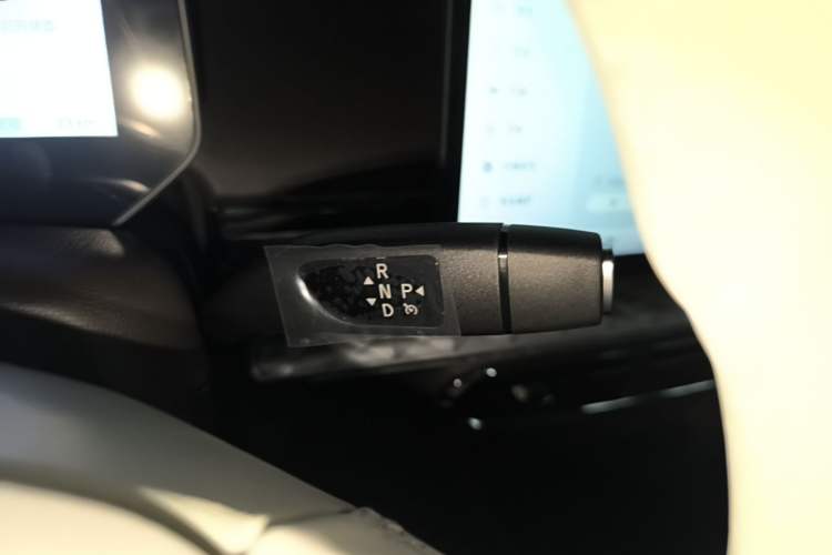 Used JAC Yiwei 3 2024 Beloved Edition 330km Air+ Gear Lever