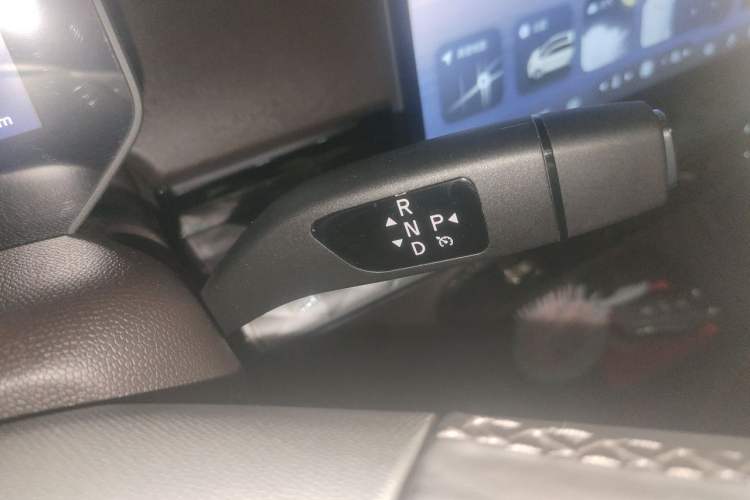 Used JAC Yiwei 3 2024 Zhi'ai Edition 330km Air Gear Lever