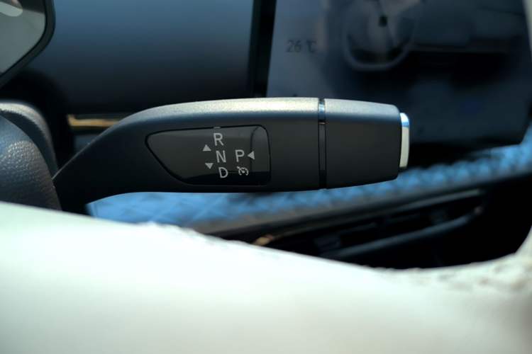 Used JAC Yiwei 3 2024 Zhi'ai Edition 330km Air Gear Lever