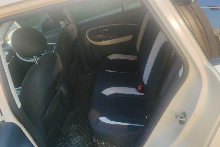 Used JAC Yiwei 3 2024 Zhi'ai Edition 330km Lite Interior 1