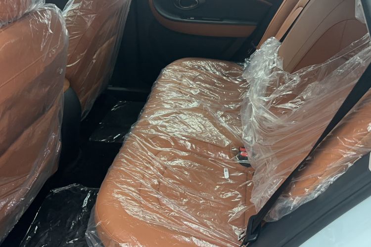 Used JAC Yiwei 3 2024 Beloved Edition 330km Air+ Interior 1