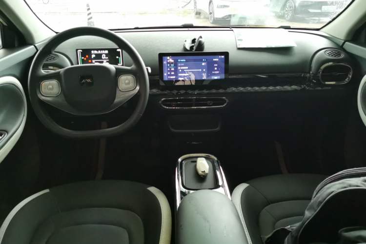 Used JAC Yiwei 3 2024 Zhi'ai Edition 330km Lite Interior 2