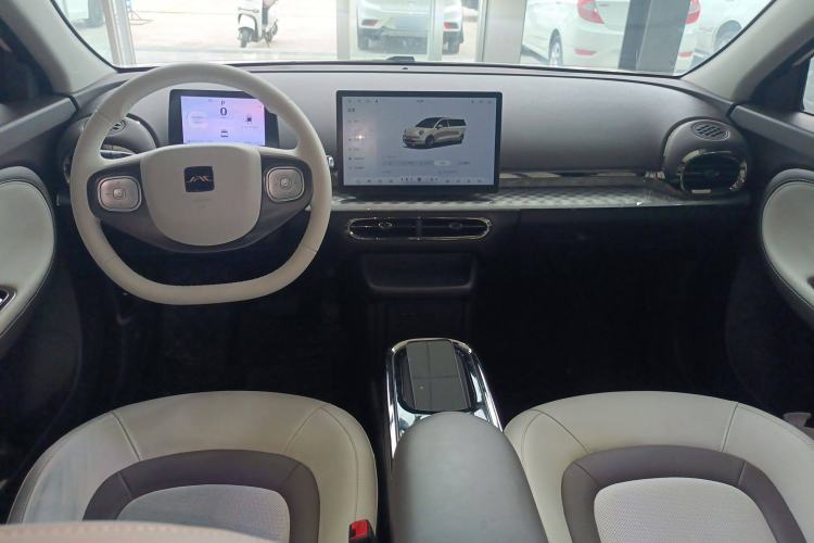 Used JAC Yiwei 3 2024 Zhi'ai Edition 330km Air Interior 2