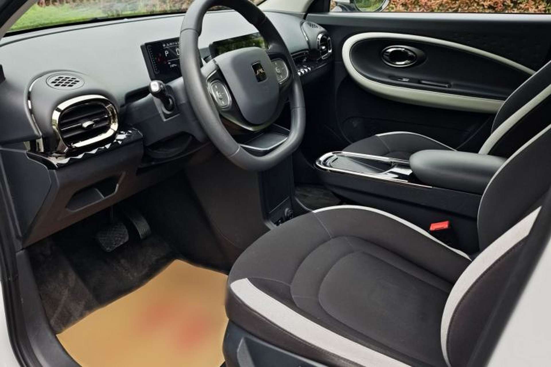 Used JAC Yiwei 3 2024 Zhi'ai Edition 330km Lite Interior 2