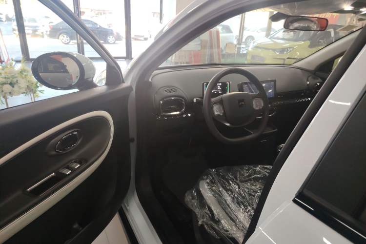 Used JAC Yiwei 3 2024 Zhi'ai Edition 330km Lite Interior 2
