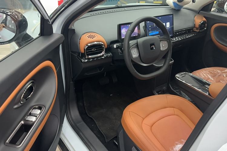 Used JAC Yiwei 3 2024 Beloved Edition 330km Air+ Interior 2