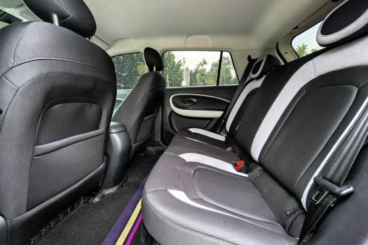 Used JAC Yiwei 3 2024 Zhi'ai Edition 330km Lite Interior 6