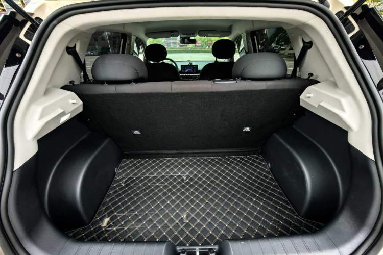 Used JAC Yiwei 3 2024 Zhi'ai Edition 330km Lite Interior 7