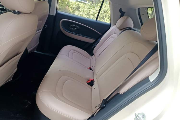 Used JAC Yiwei 3 2024 Beloved Edition 330km Air+ Left Rear Seat