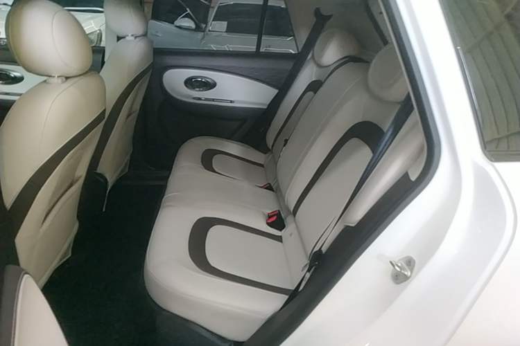 Used JAC Yiwei 3 2024 Zhi'ai Edition 330km Air Left Rear Seat