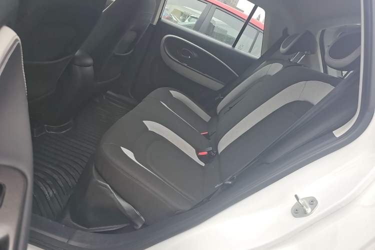 Used JAC Yiwei 3 2024 Zhi'ai Edition 330km Lite Left Rear Seat