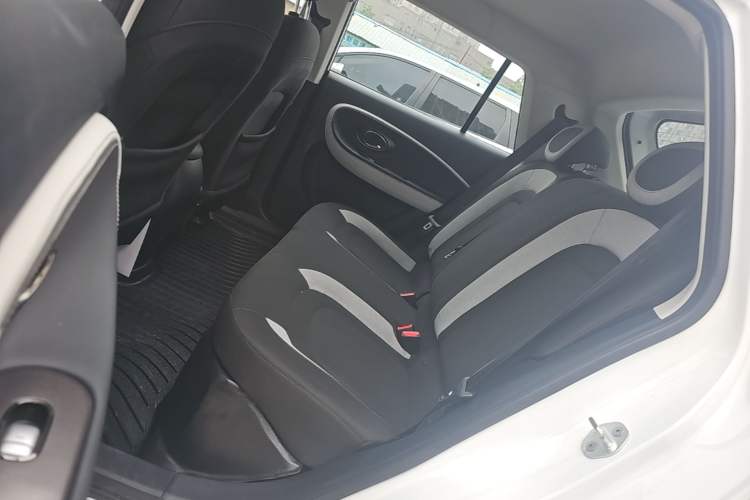 Used JAC Yiwei 3 2024 Zhi'ai Edition 330km Lite Left Rear Seat