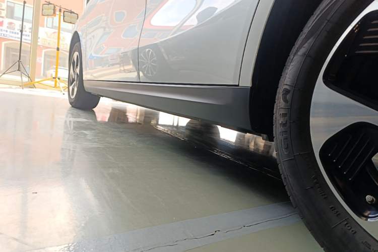 Used JAC Yiwei 3 2024 Zhi'ai Edition 330km Air Left Side Sill