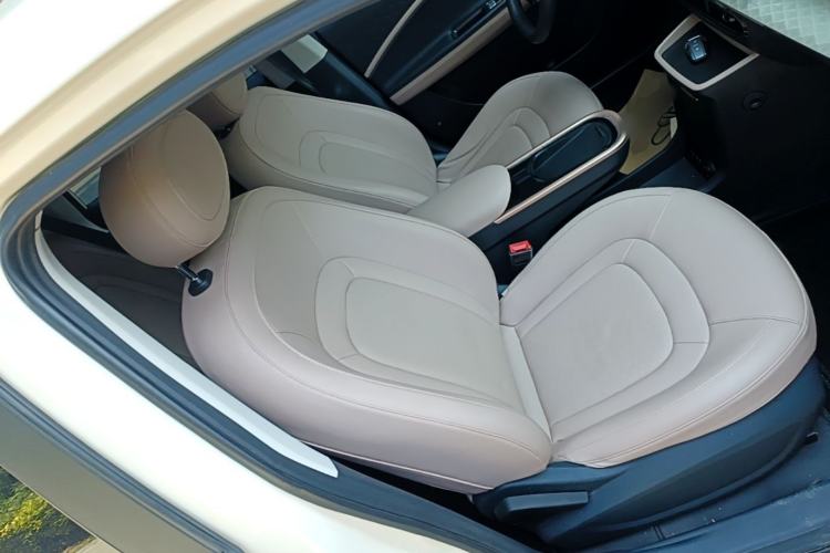 Used JAC Yiwei 3 2024 Beloved Edition 330km Air+ Right Front Seat