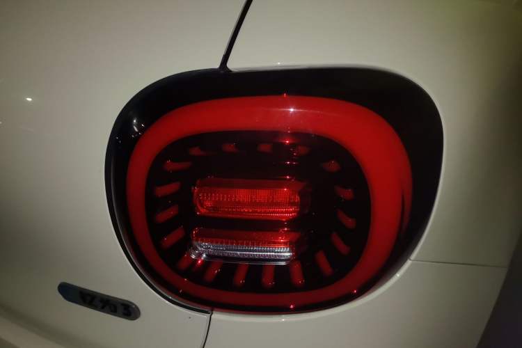 Used JAC Yiwei 3 2024 Zhi'ai Edition 330km Lite Right Rear Taillight