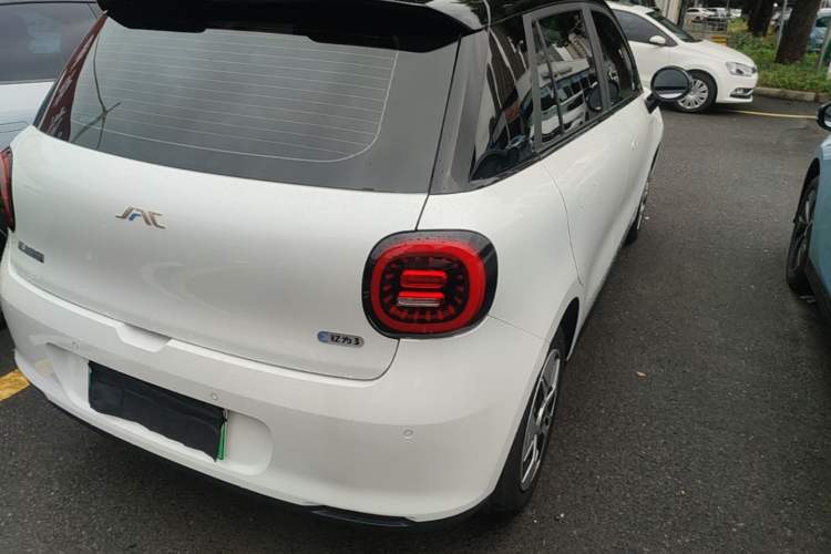 Used JAC Yiwei 3 2024 Zhi'ai Edition 330km Air Right Rear Taillight