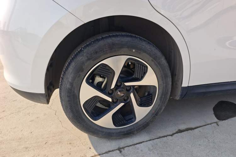 Used JAC Yiwei 3 2024 Zhi'ai Edition 330km Air Right Rear Wheel Hub