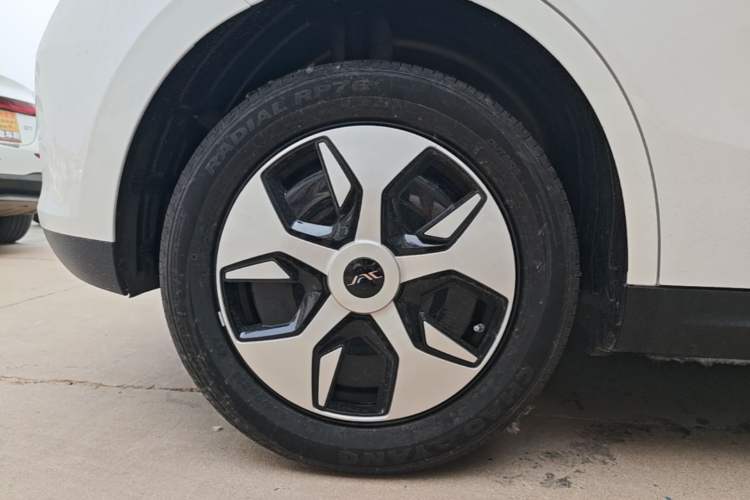 Used JAC Yiwei 3 2024 Beloved Edition 330km Air+ Right Rear Wheel Hub