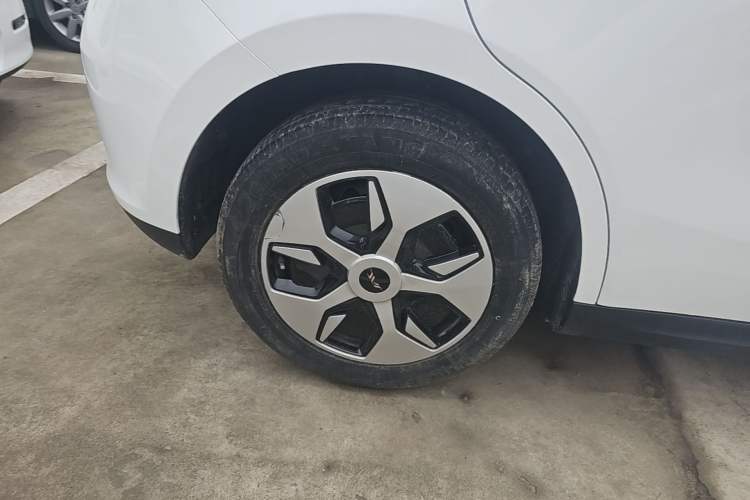 Used JAC Yiwei 3 2024 Zhi'ai Edition 330km Lite Right Rear Wheel Hub