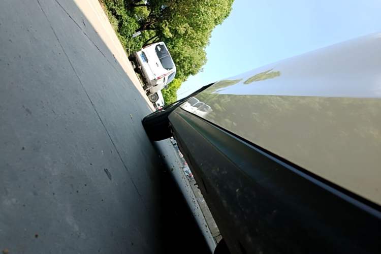Used JAC Yiwei 3 2024 Beloved Edition 330km Air+ Right Side Sill