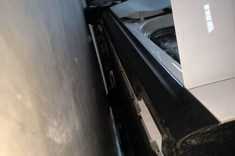 Used JAC Yiwei 3 2024 Beloved Edition 330km Air+ Right Side Sill