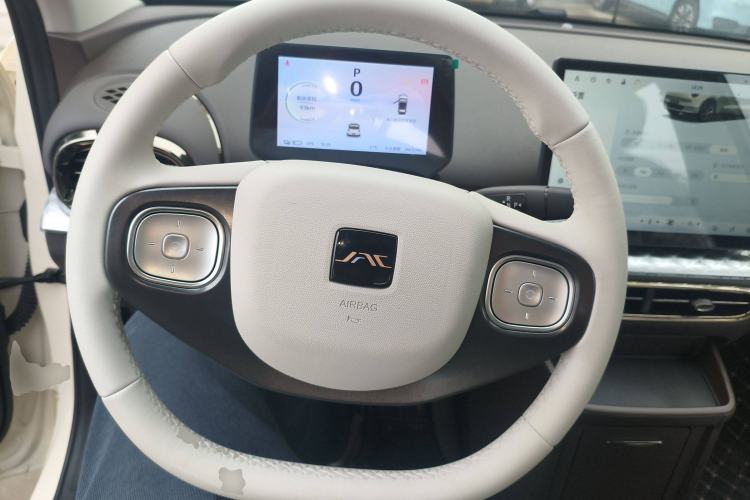 Used JAC Yiwei 3 2024 Beloved Edition 330km Air+ Steering Wheel
