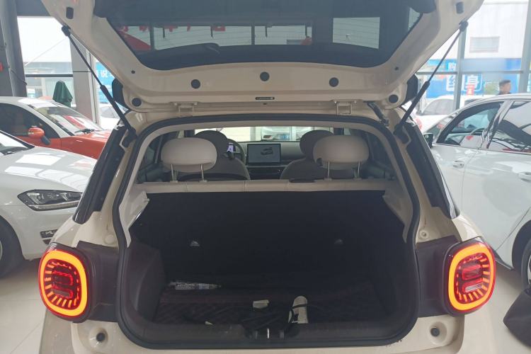 Used JAC Yiwei 3 2024 Zhi'ai Edition 330km Air Trunk