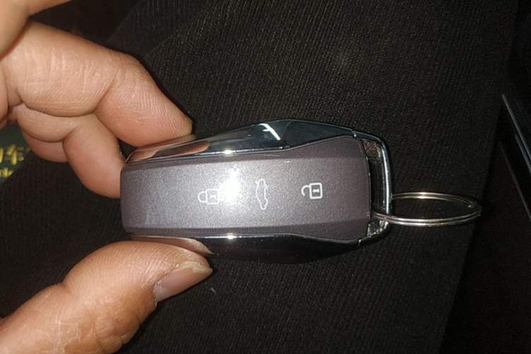Used JAC Yiwei 3 2024 Zhi'ai Edition 330km Air Vehicle Key