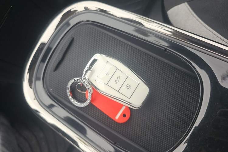 Used JAC Yiwei 3 2024 Zhi'ai Edition 330km Lite Vehicle Key
