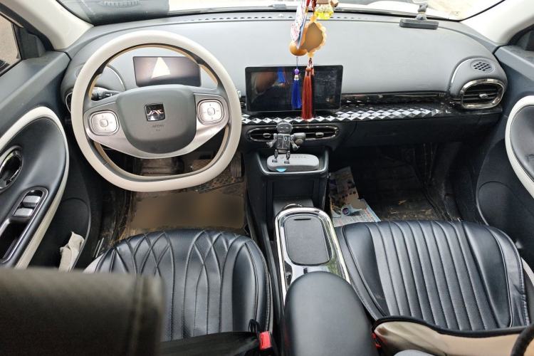 Used JAC Yiwei 3 2024 Zhi'ai Edition 330km Lite Center Console