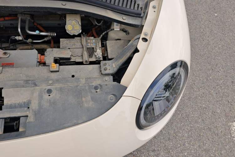 Used JAC Yiwei 3 2024 Zhi'ai Edition 330km Lite Engine Bay Left