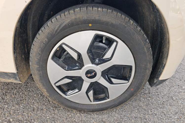 Used JAC Yiwei 3 2024 Zhi'ai Edition 330km Lite Right Front Wheel Hub