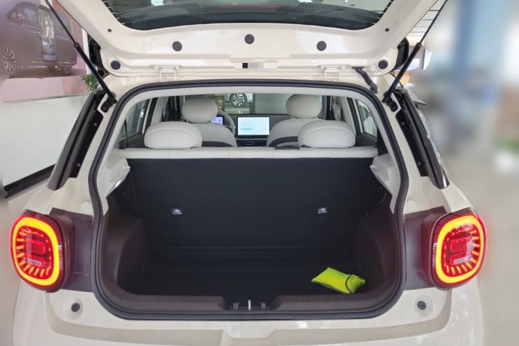 Used JAC Yiwei 3 2024 Zhi'ai Edition 330km Air Trunk
