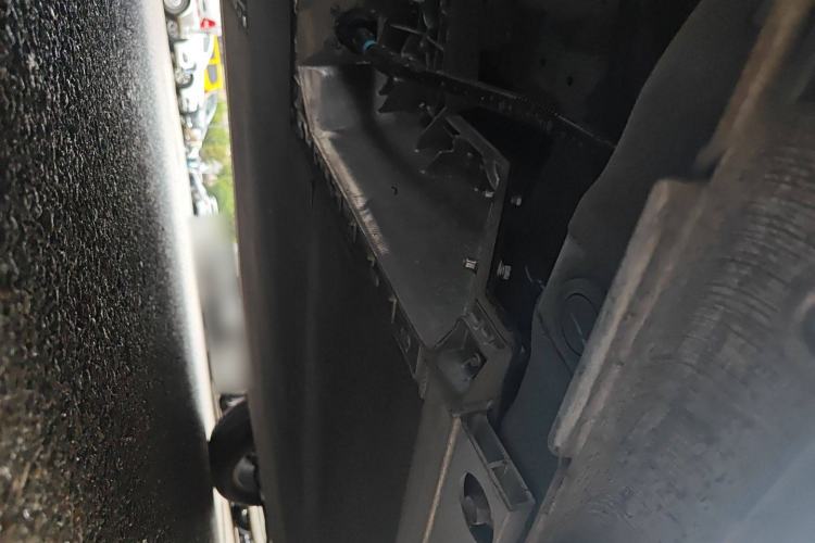 Used JAC Yiwei 3 2025 405 km Luxury Edition Chassis Rear Right