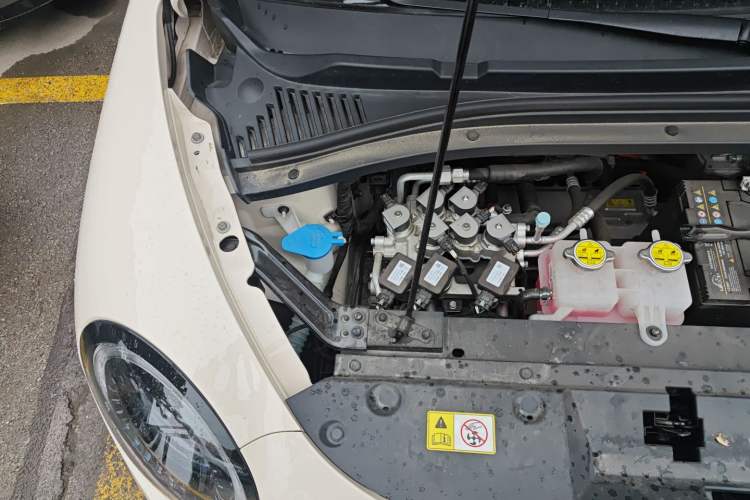 Used JAC Yiwei 3 2025 405 km Luxury Edition Engine Bay Right