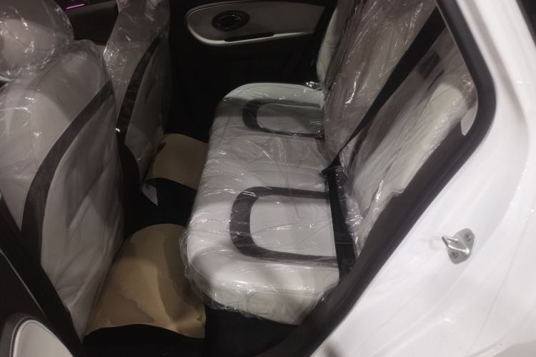 Used JAC Yiwei 3 2025 330km Trendy Delight Version Interior 4