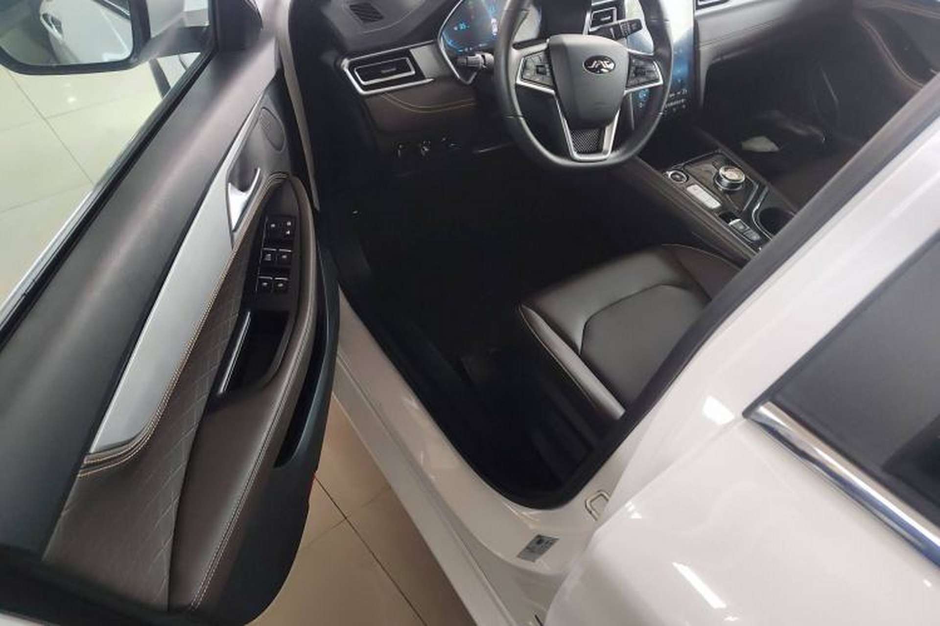 Used JAC Yiwei Aipao 2024 Facelifted AiPao T Deluxe Edition 460 Driver Seat
