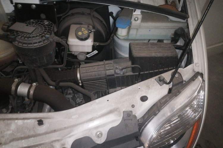Used JAC Yiwei Aipao  Engine Bay Left