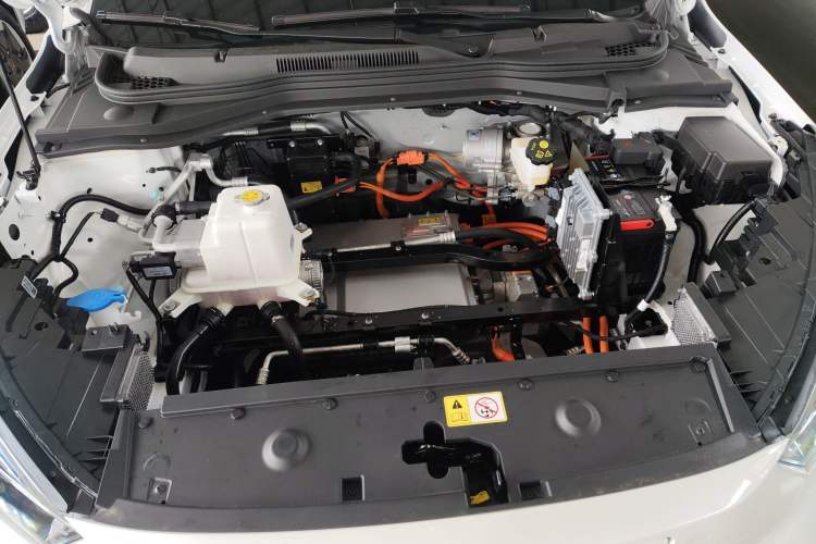 Used JAC Yiwei Aipao 2024 Facelifted AiPao T Deluxe Edition 460 Engine Bay