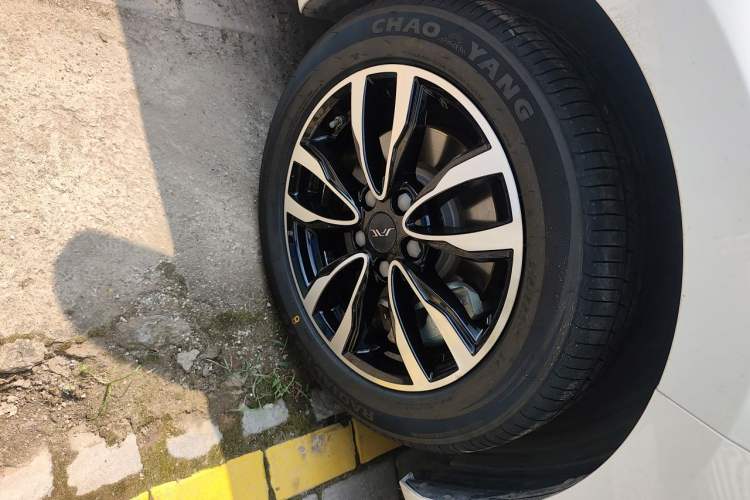 Used JAC Yiwei Aipao 2024 Airo Travel Edition 502 Right Front Wheel Hub