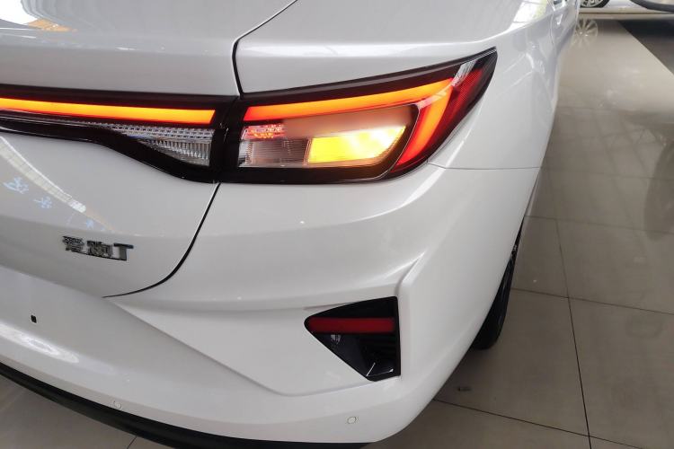 Used JAC Yiwei Aipao 2024 Facelifted AiPao T Deluxe Edition 460 Right Rear Taillight