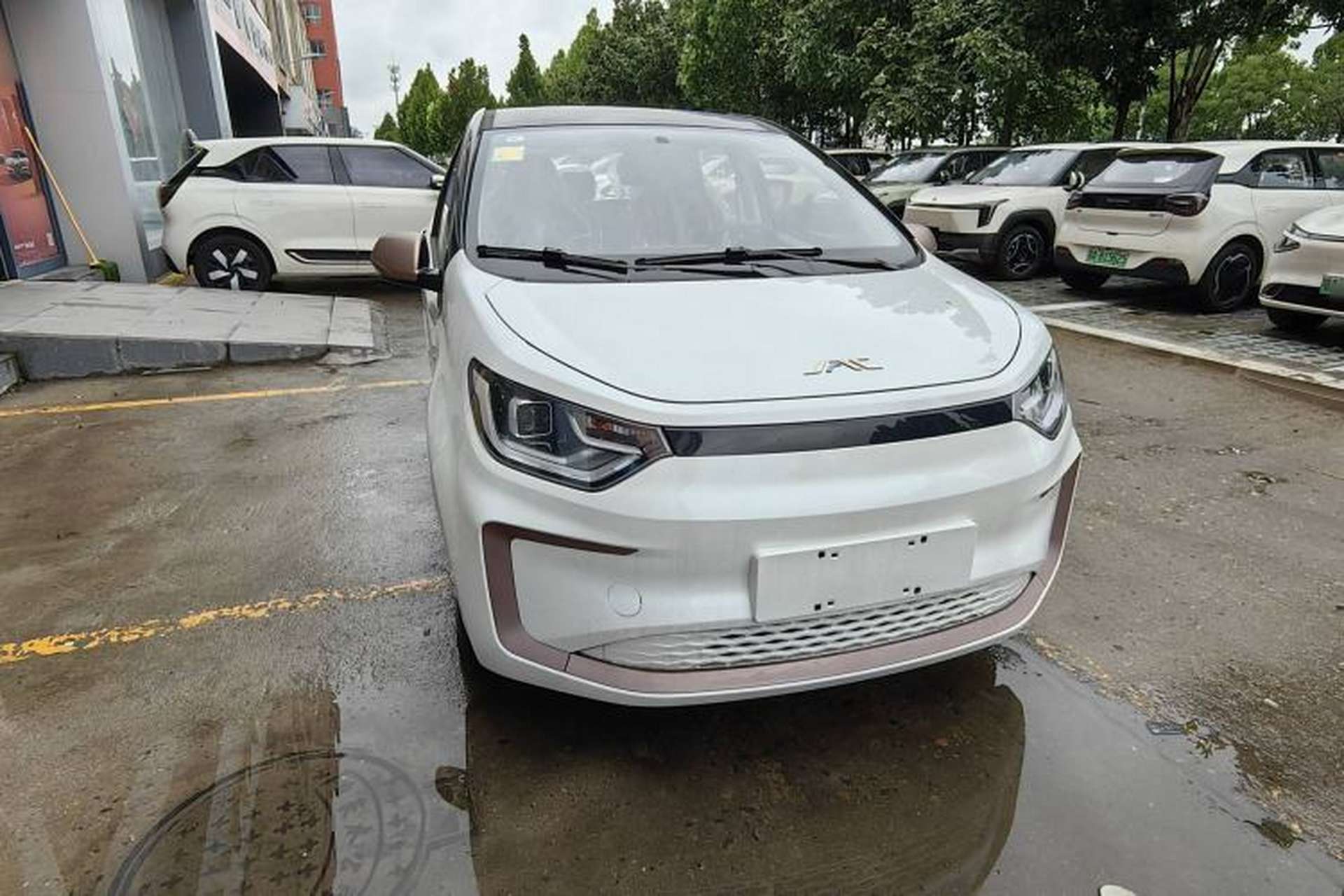 Used JAC Yiwei E10X 2024 Charming Edition 301km Lite Exterior 5