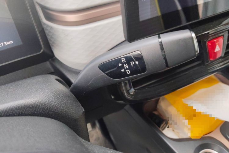 Used JAC Yiwei E10X 2024 Charming Edition 301km Lite Gear Lever