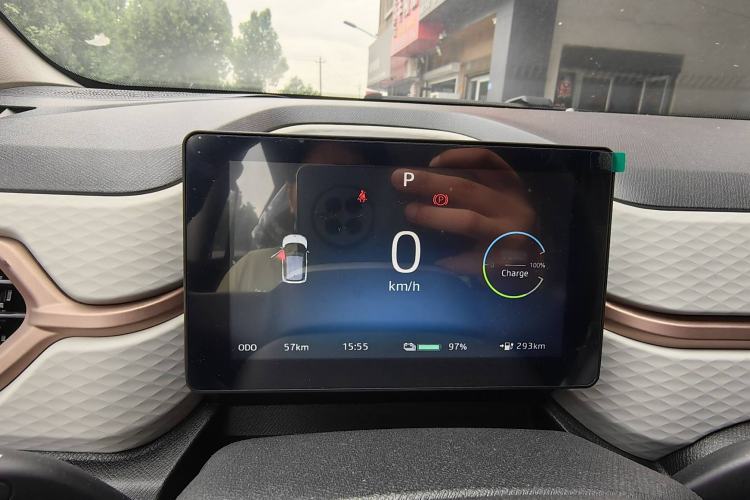 Used JAC Yiwei E10X 2024 Charming Edition 301km Lite Interior 6