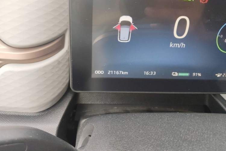 Used JAC Yiwei E10X 2024 Charming Edition 301km Lite Odometer Close Up