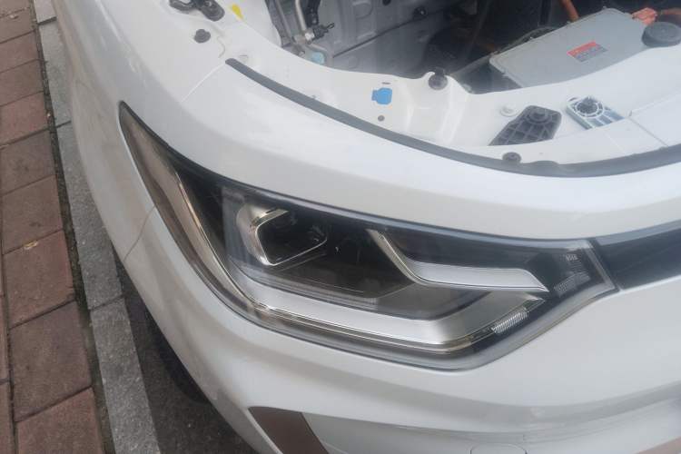 Used JAC Yiwei E10X 2024 Charming Edition 301km Lite Right Front Headlight