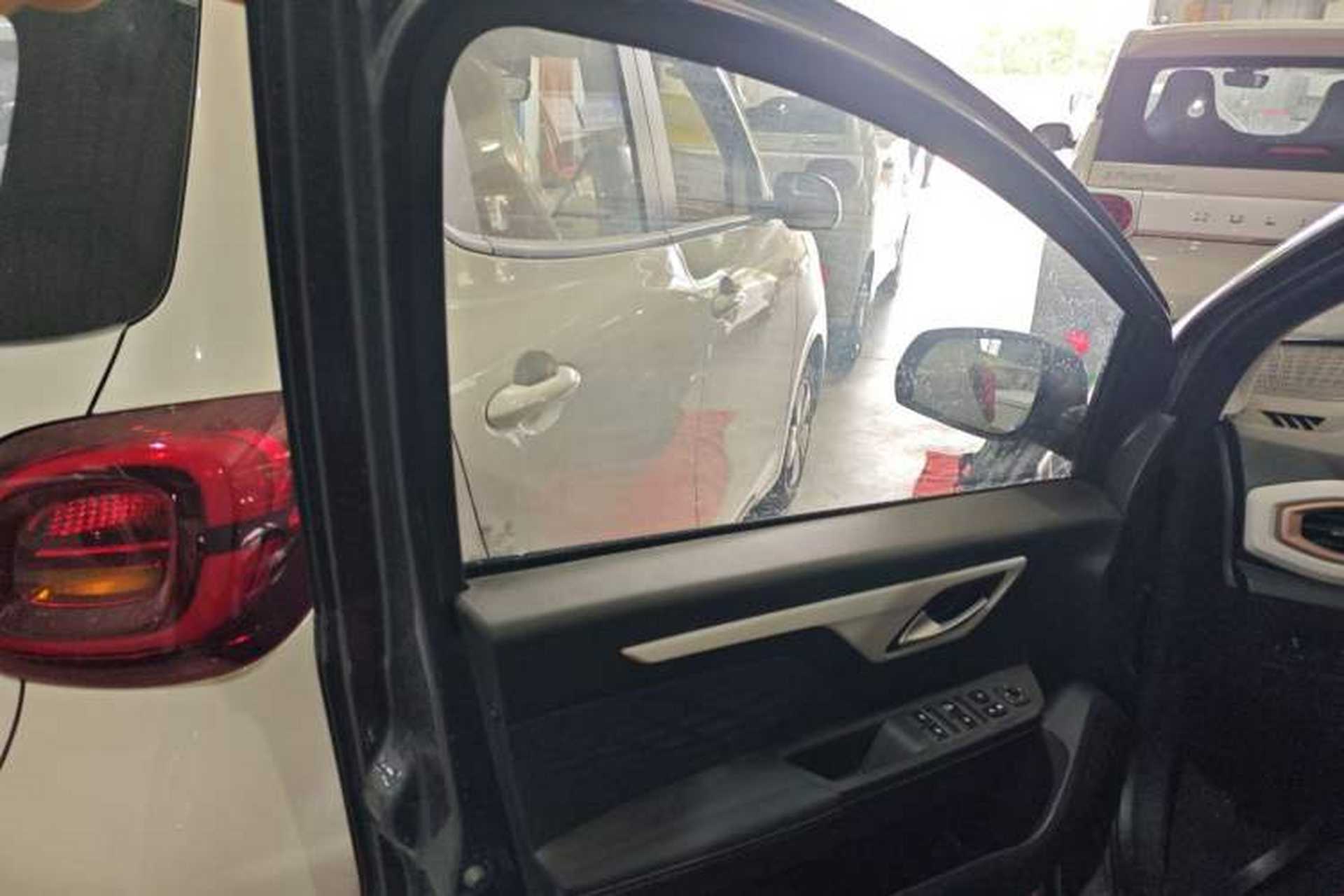 Used JAC Yiwei E10X 2024 Charming Edition 301km Lite Left Front Door Interior