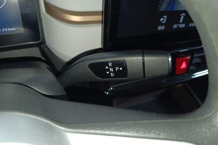 Used JAC Yiwei E10X 2024 Charming Edition 301km Air Gear Lever